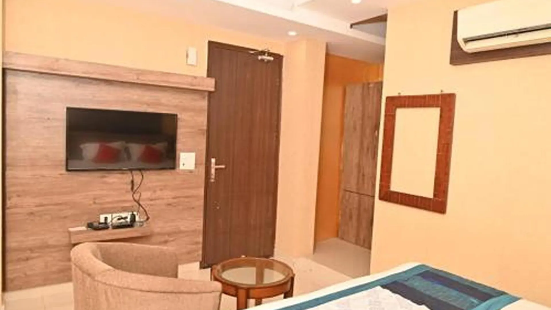 Aravali Residency B&B New Delhi Hotel
