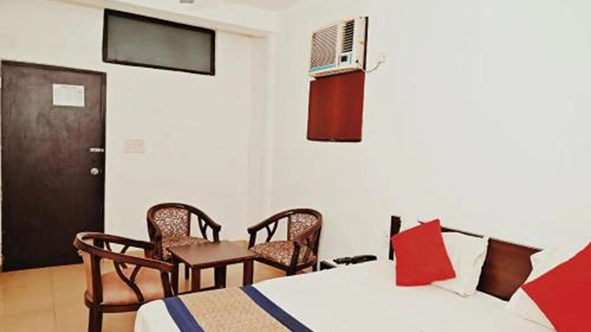 Hotel Aravali Residency B&B New Delhi