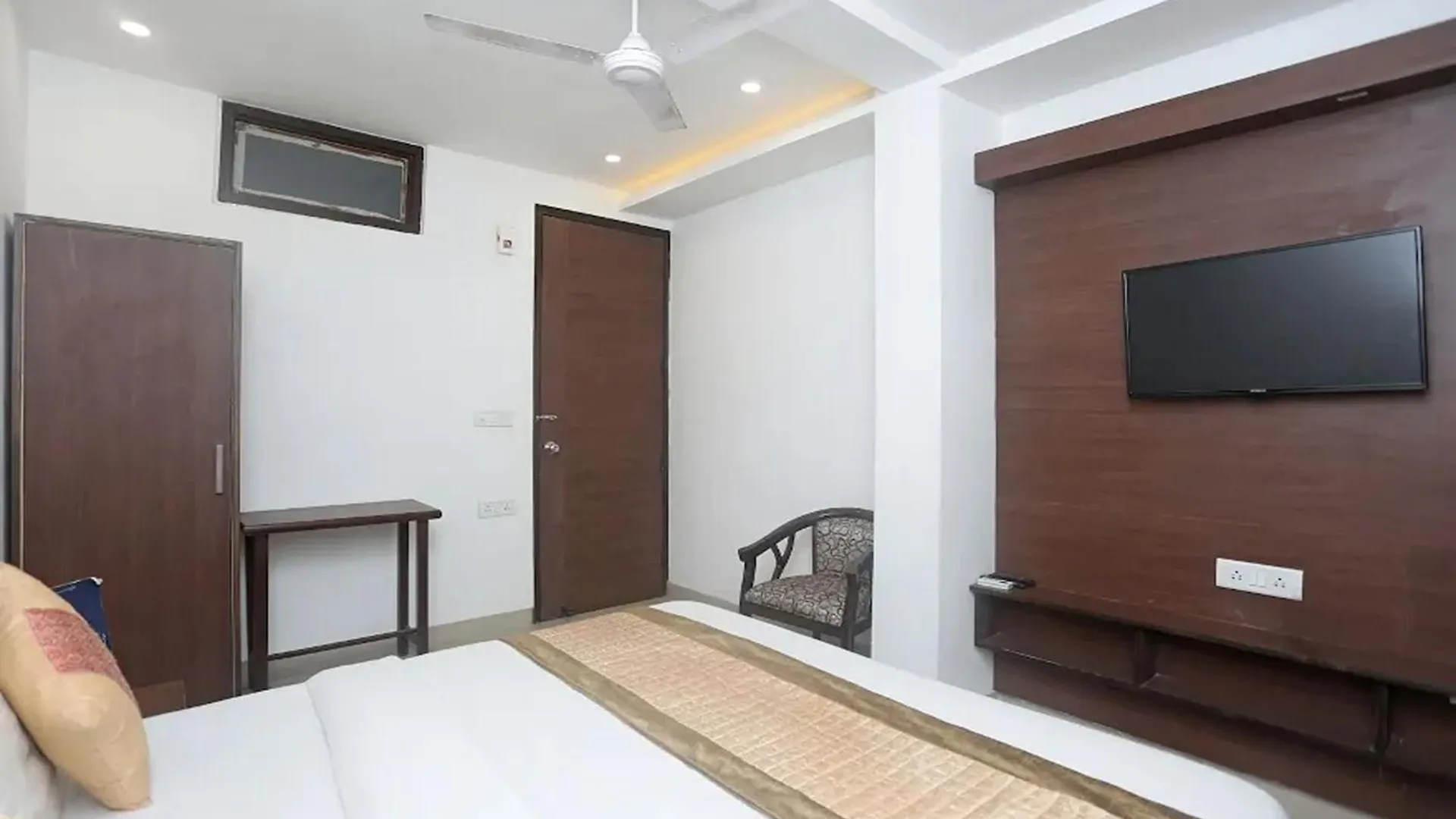 **** Hotel Aravali Residency B&B New Delhi India